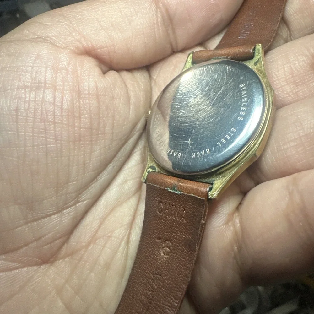 Wittnauer watch has